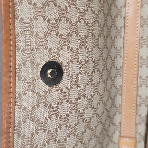 ๐ฏ๐ฅ๐ AUTHENTIC CELINE MACADAM CROSSBODY WITH ADJUSTABLE STRAP 8x10x4 - Picture 11 of 11